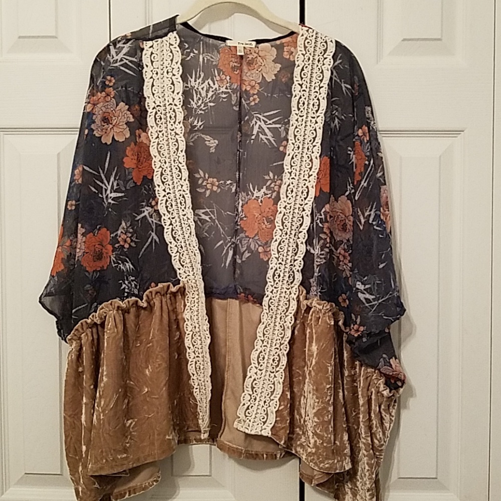 Sheer Floral Flowy Scarf Jacket with Velvet